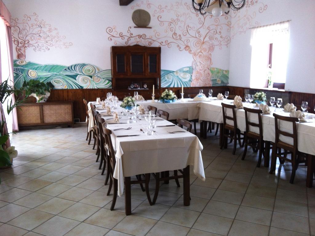 Ristorante Albergo 'L Bunet Cortemilia Eksteriør bilde