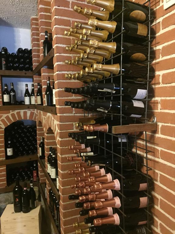 Ristorante Albergo 'L Bunet Cortemilia Eksteriør bilde