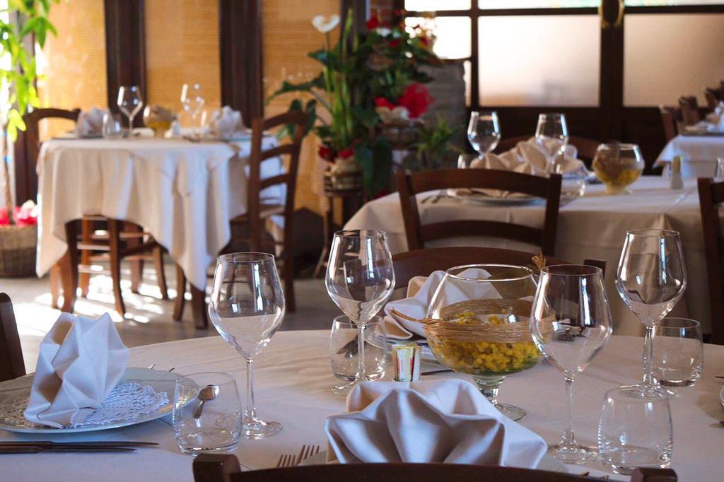 Ristorante Albergo 'L Bunet Cortemilia Eksteriør bilde
