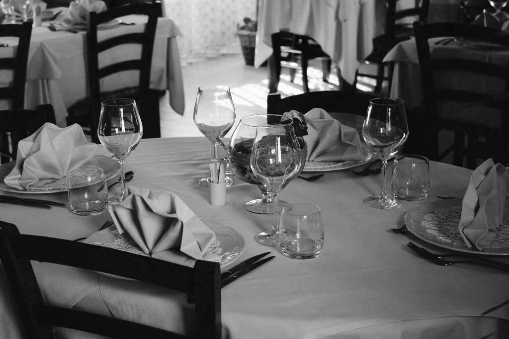 Ristorante Albergo 'L Bunet Cortemilia Eksteriør bilde