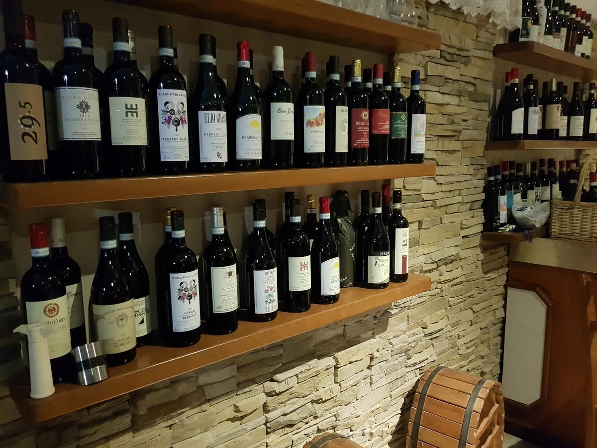 Ristorante Albergo 'L Bunet Cortemilia Eksteriør bilde